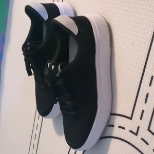 Kizik Prague sneakers sz 6.5 women/5 men